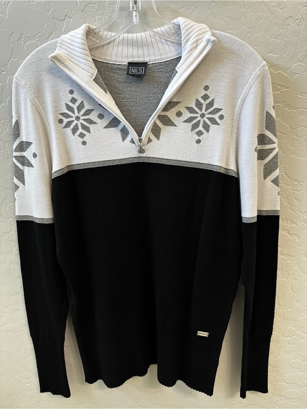 NILS Quinlan Snowflake Sweater- Est. Size Medium- Black White Silver- 1/4 Zip